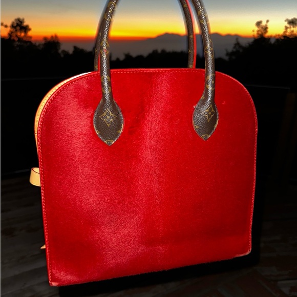 Louis Vuitton x Louboutin: Iconoclast LV Spiked Celebrity Tote Bag (300 made) - Picture 4 of 17